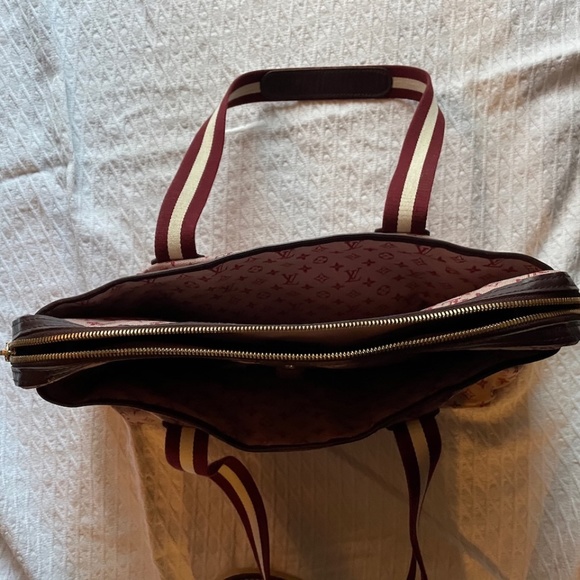 Louis Vuitton bag with red logos - Picture 4 of 5